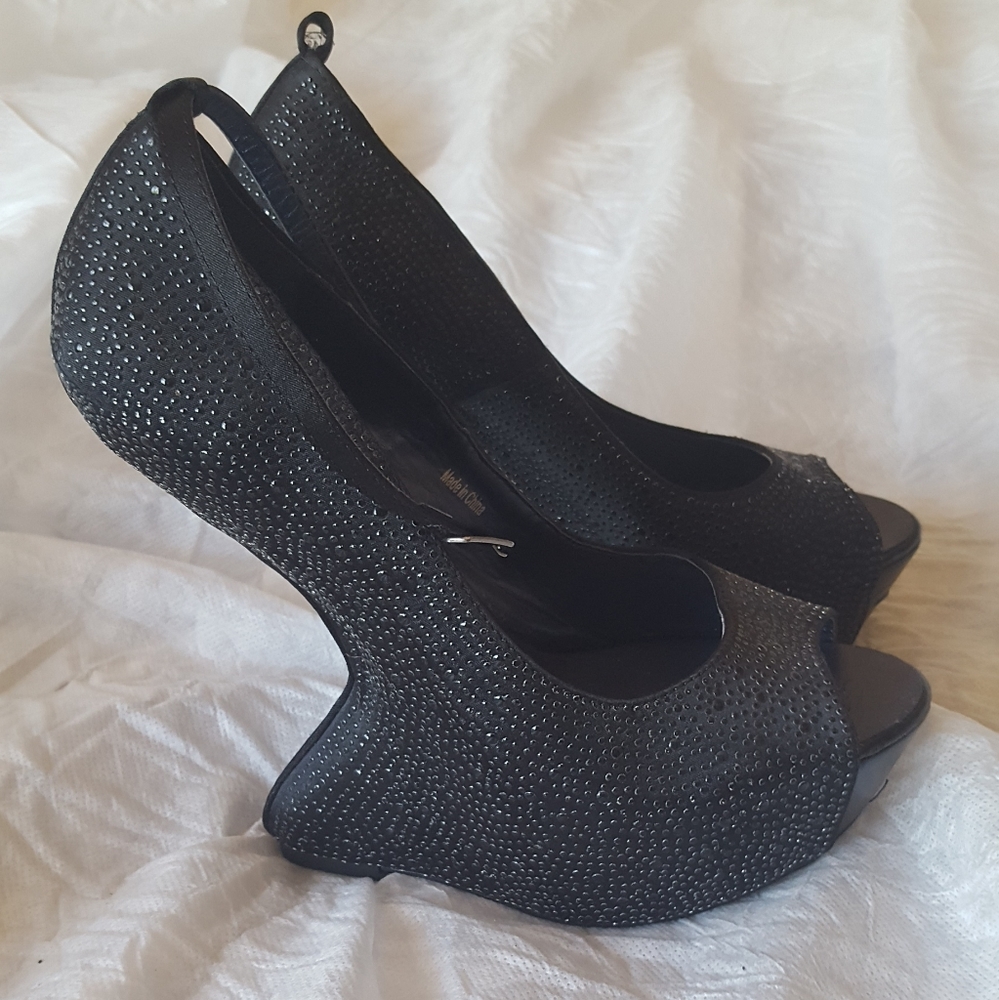 Funky Platform Shoe Republic LA Heels Size 8